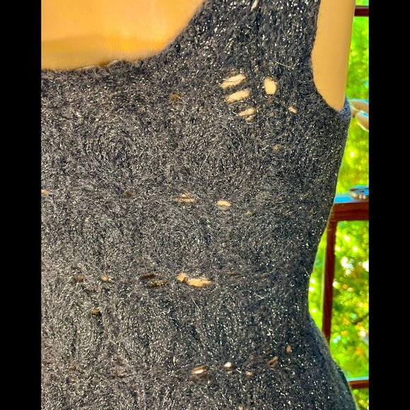 ▪️DVF▪️Gray & Metallic Silver Sweater Knit Tank - Picture 7 of 7